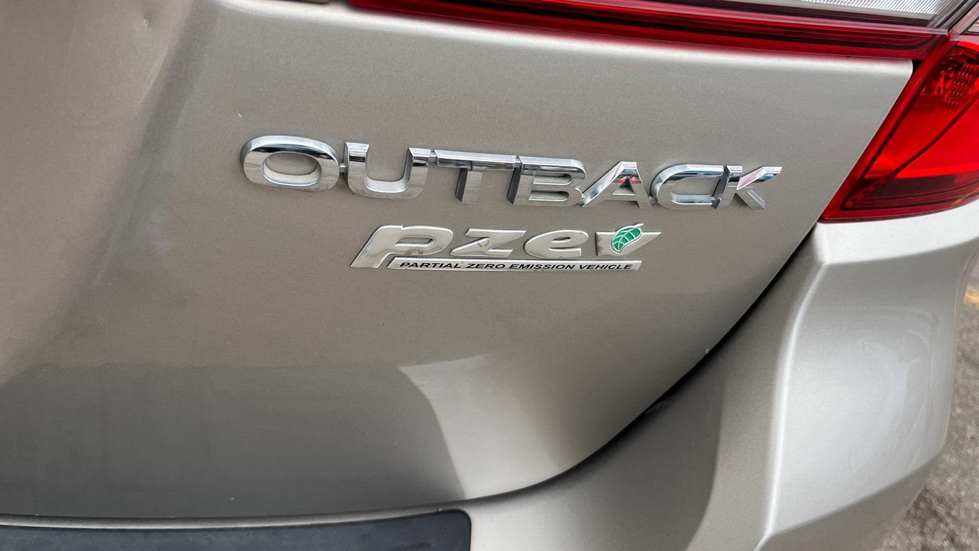 Used 2017 Subaru Outback 2.5i Limited AWD/4WD image 26