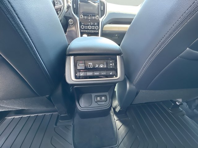 Used 2022 Subaru Ascent Limited w/ Technology Package AWD/4WD image 7