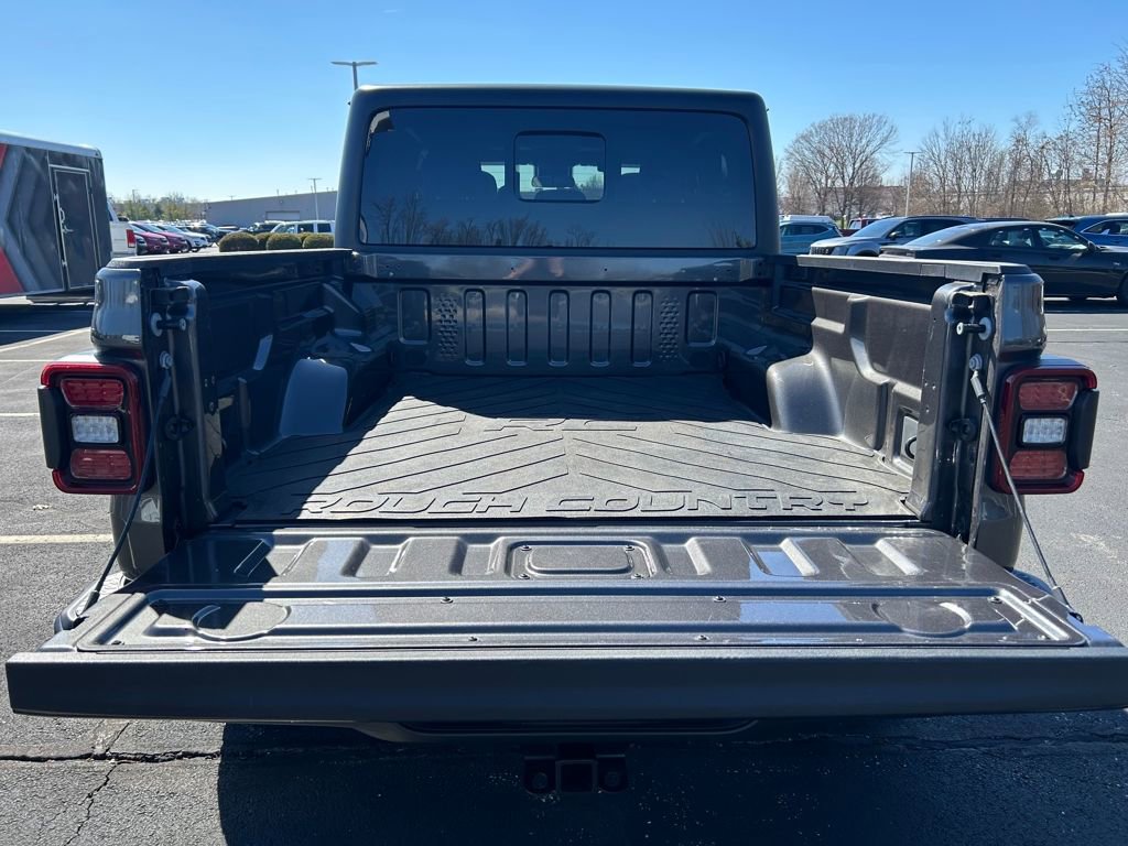 Certified 2025 Jeep Gladiator Mojave image 25