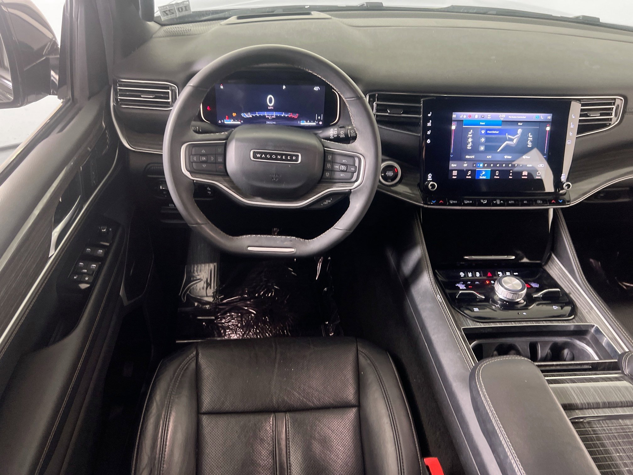 Used 2022 Jeep Wagoneer Series III w/ Rear Seat Video Group 1 image 23