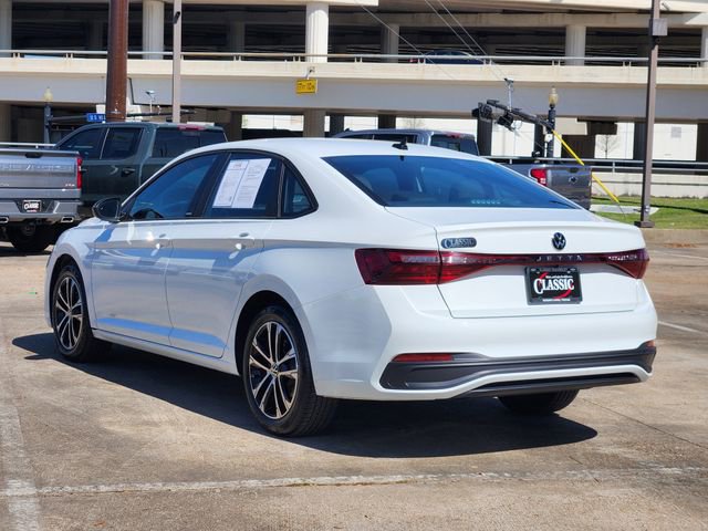 Used 2025 Volkswagen Jetta Sport image 5