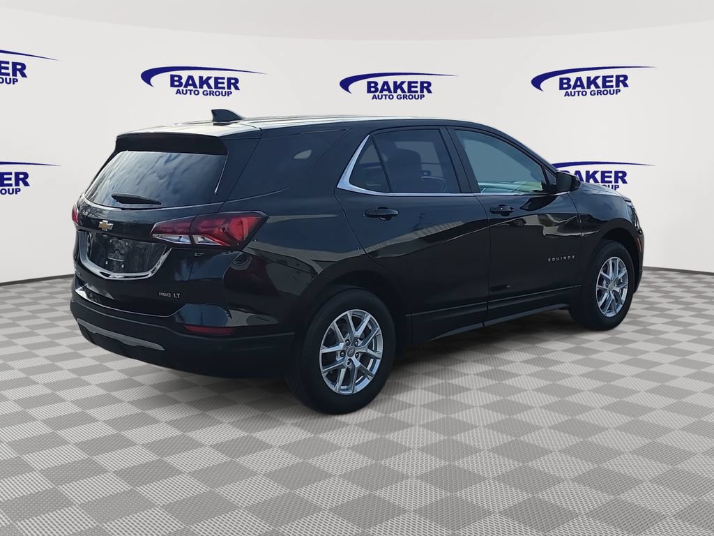 Used 2024 Chevrolet Equinox LT AWD/4WD image 3