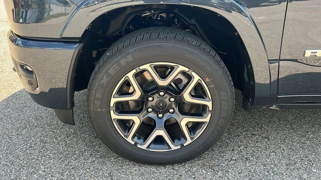 New 2026 RAM 1500 Laramie AWD/4WD image 14