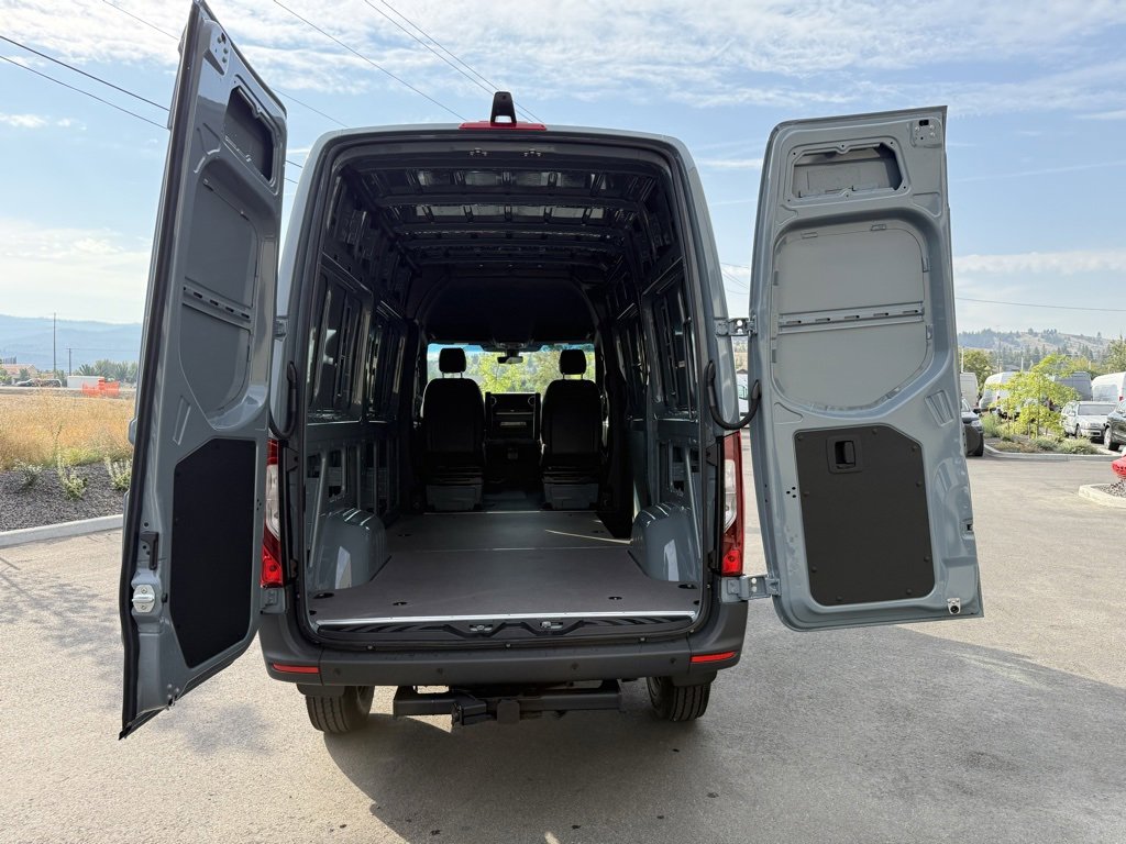 New 2025 Mercedes-Benz Sprinter 2500 image 9