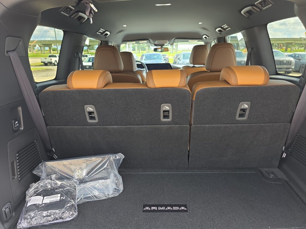 New 2026 Nissan Armada SL w/ Captain's Chari Seat Package AWD/4WD image 2