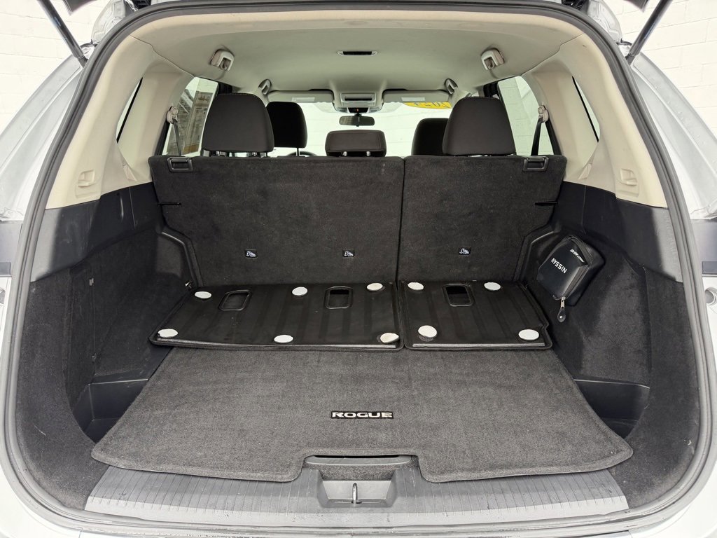 Used 2024 Nissan Rogue S image 33