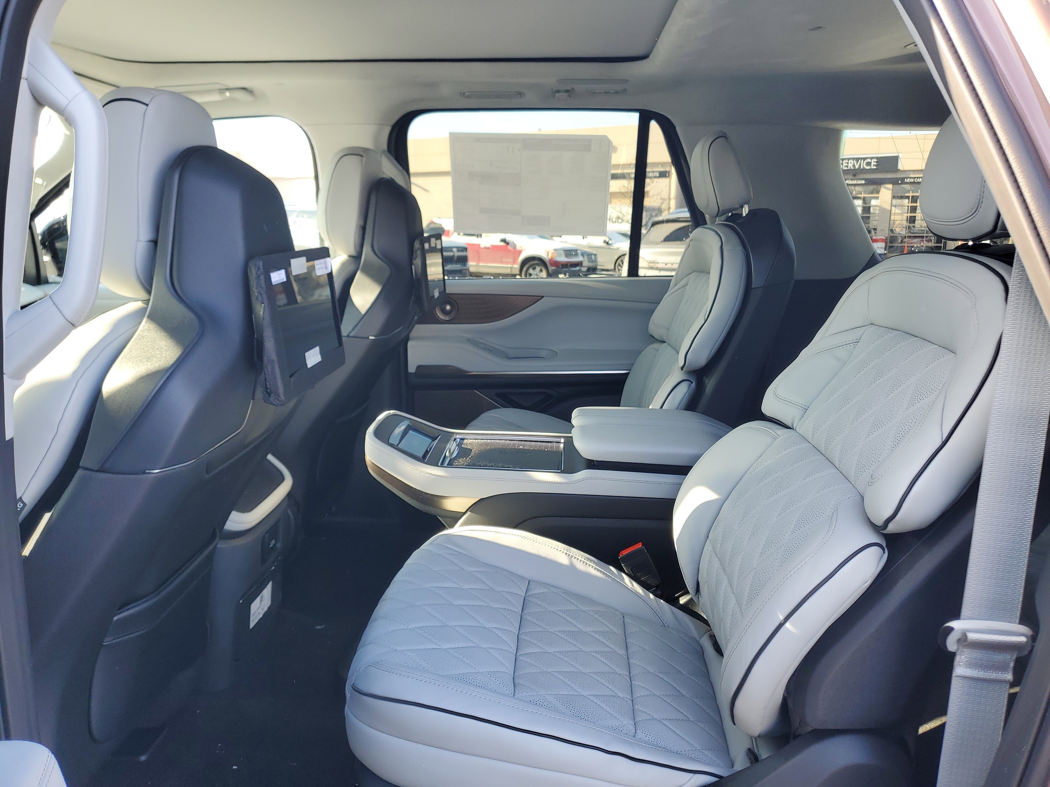 New 2025 Lincoln Navigator L Black Label image 27