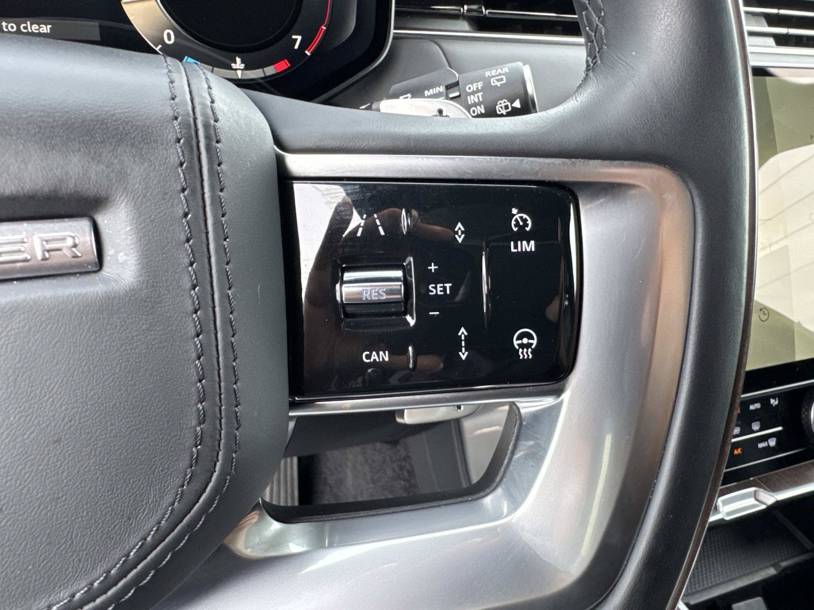 Used 2023 Land Rover Range Rover Autobiography AWD/4WD image 31