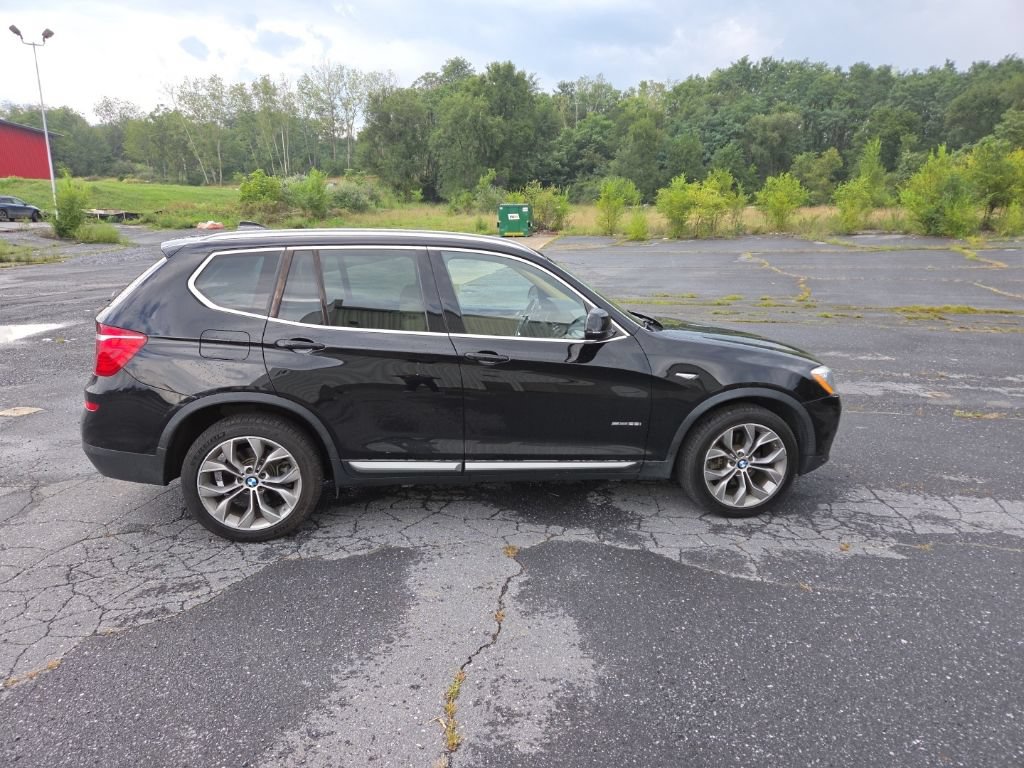 Used 2017 BMW X3 sDrive28i RWD image 4