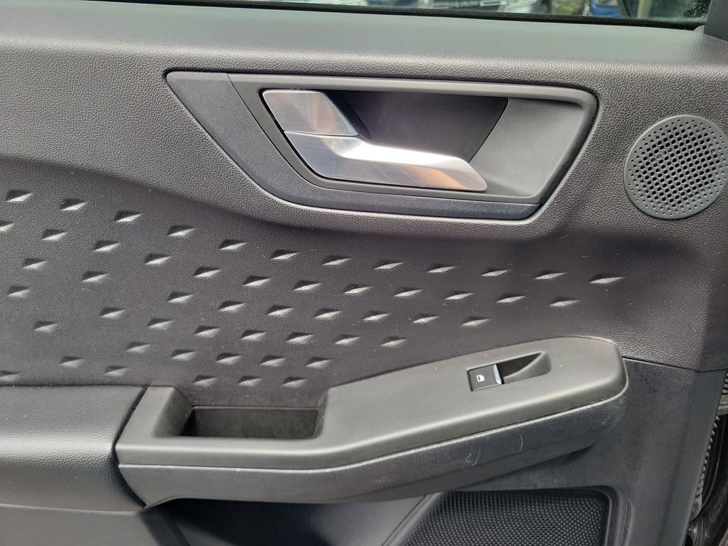 Certified 2020 Ford Escape Titanium w/ Titanium Premium Package 2.0 AWD/4WD image 15