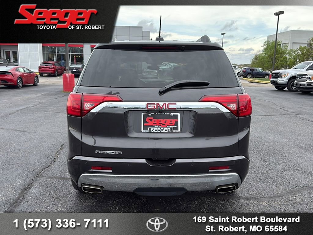 Used 2017 GMC Acadia Denali w/ Technology Package FWD image 6