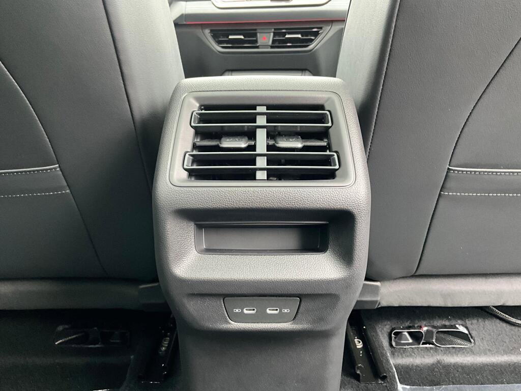 New 2026 Volkswagen Tiguan SE AWD/4WD image 15