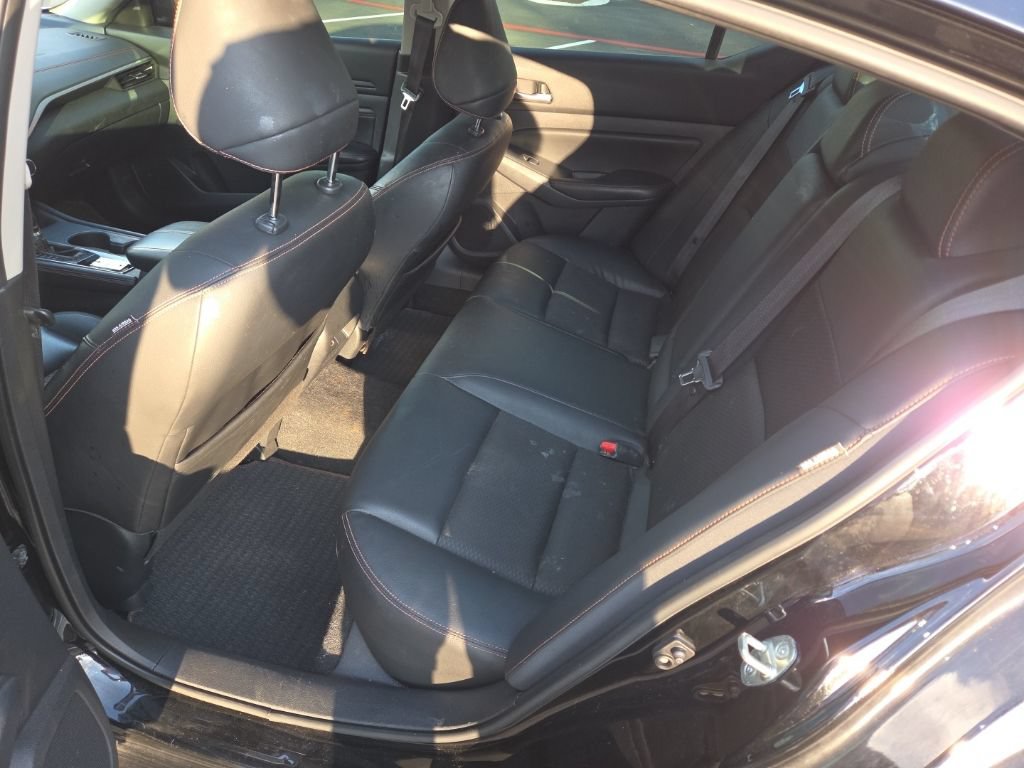 Used 2020 Nissan Altima 2.5 SR FWD image 12