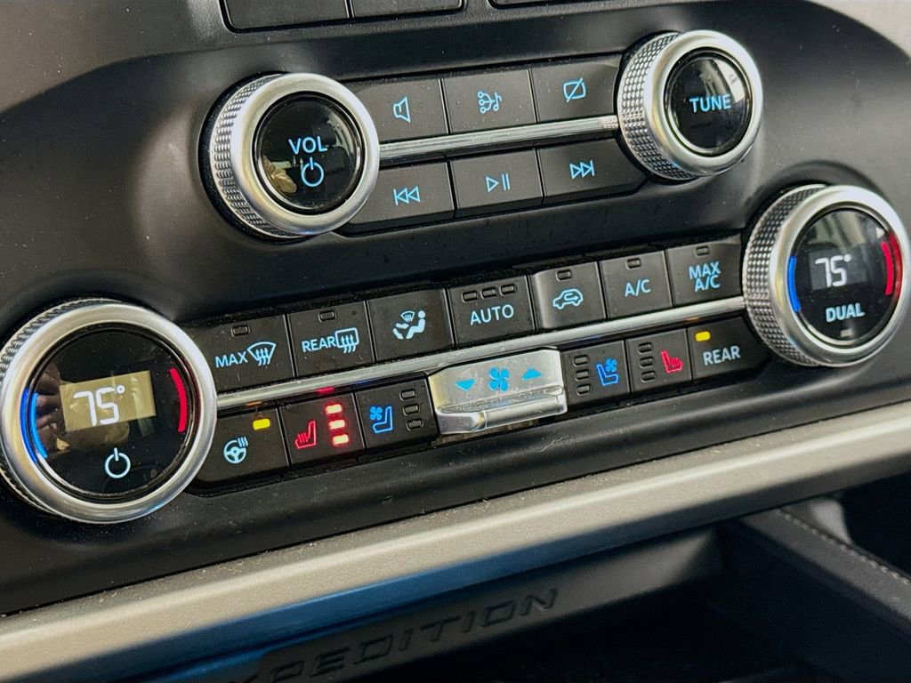 Used 2024 Ford Expedition XLT image 20