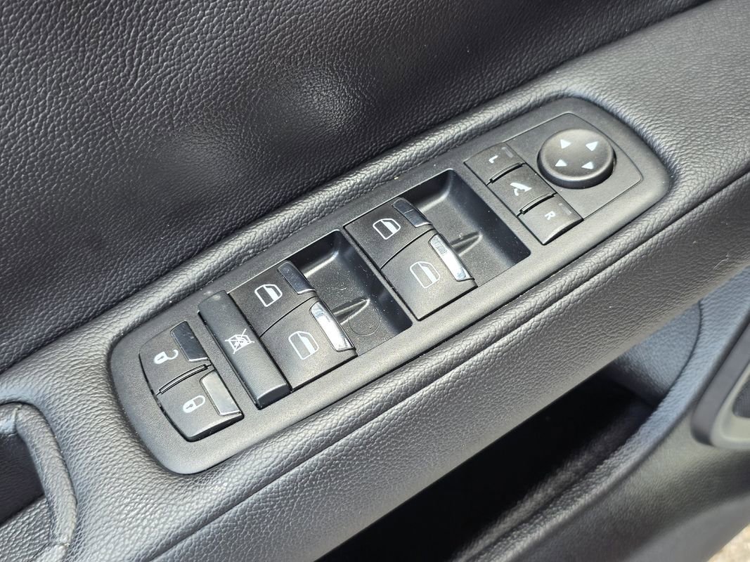 Used 2017 Maserati Ghibli RWD image 21