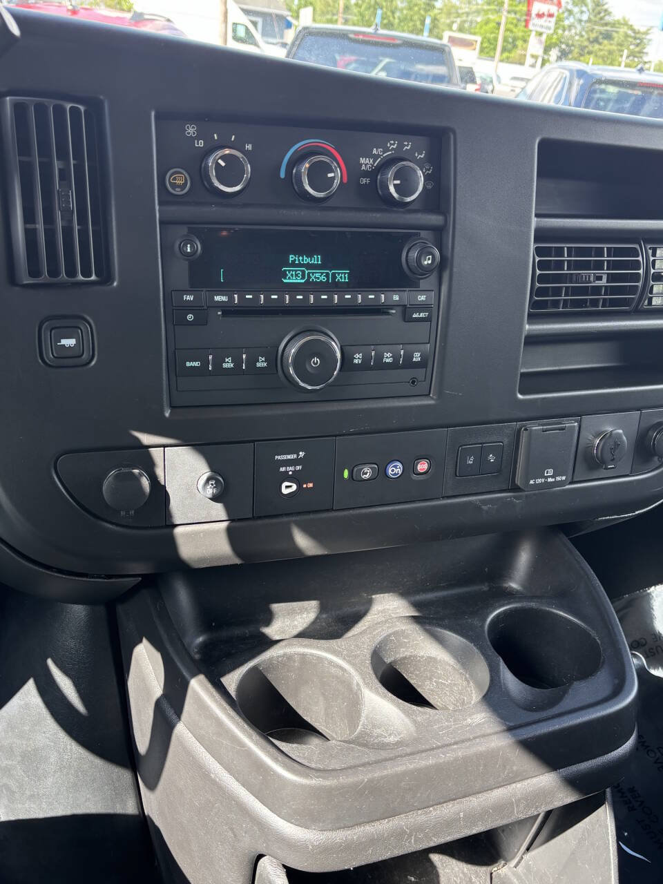 Used 2020 Chevrolet Express 3500 Extended w/ Driver Convenience Package RWD image 23