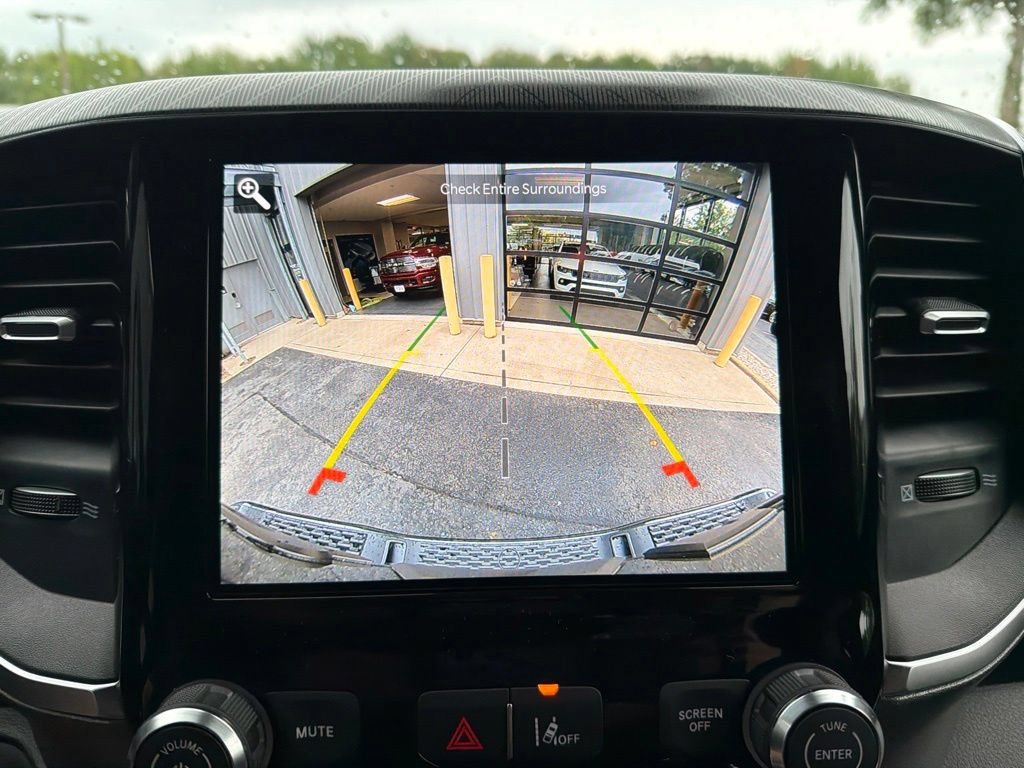 New 2026 RAM 1500 Express AWD/4WD image 22