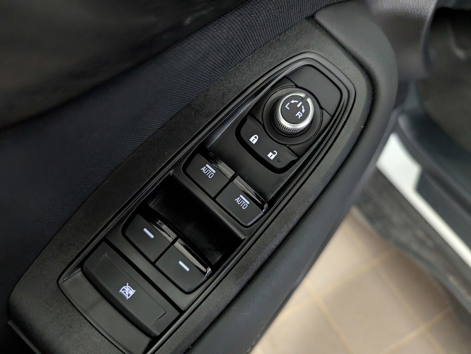 Used 2025 Subaru Outback Premium image 26