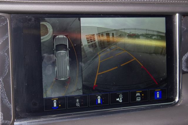 Used 2022 GMC Yukon XL Denali w/ Denali Premium Package image 34