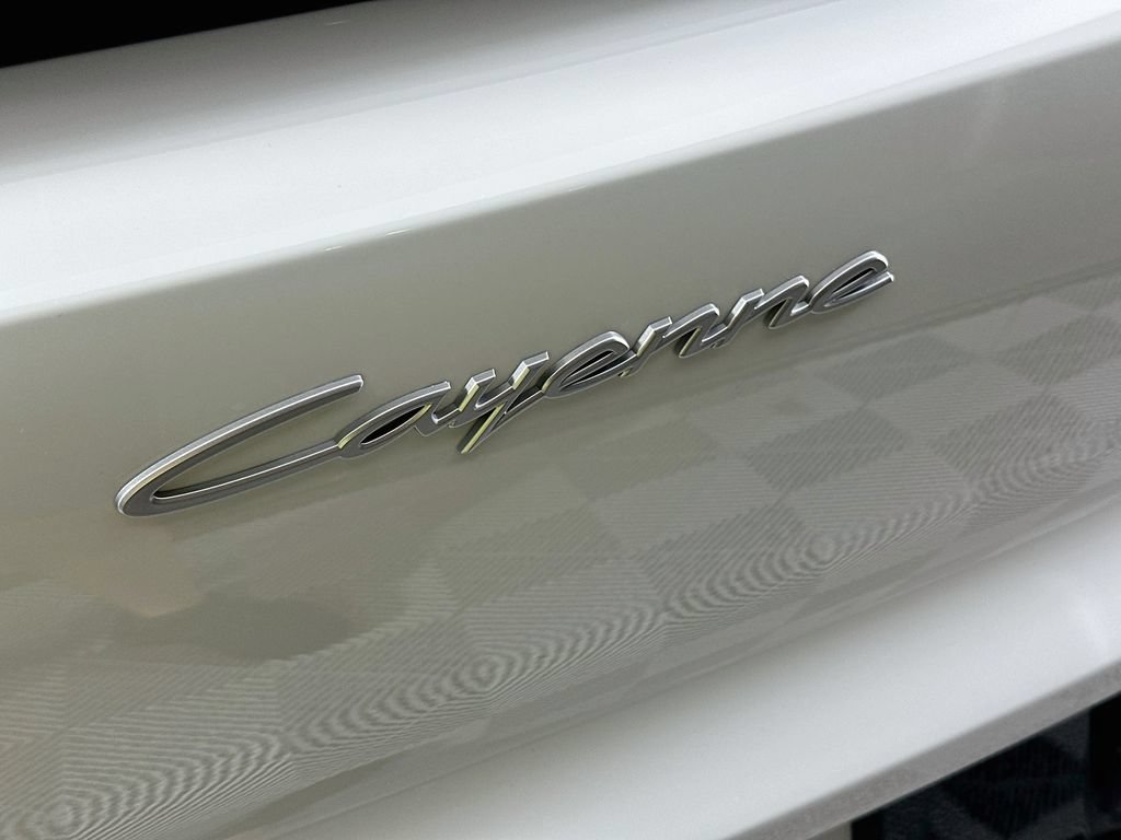 New 2026 Porsche Cayenne Electric AWD/4WD image 34