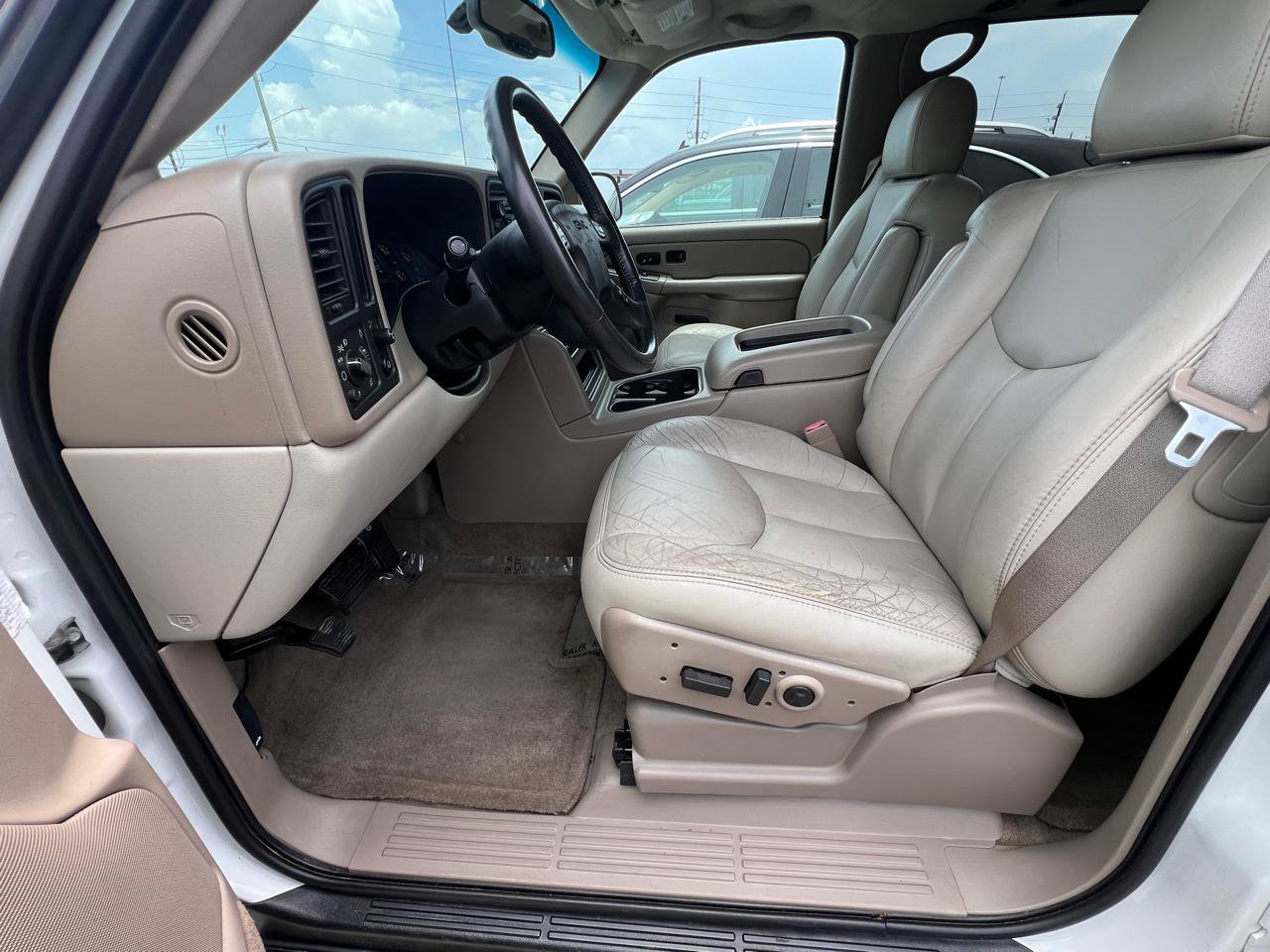 Used 2004 GMC Yukon XL SLT w/ Preferred Equipment Group RWD image 17