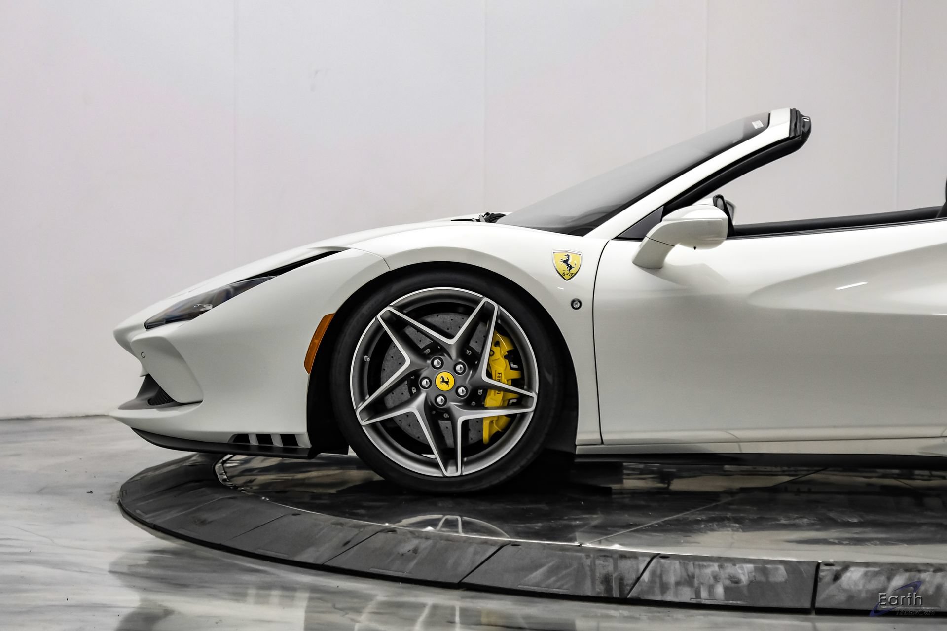 Used 2022 Ferrari F8 Tributo RWD image 11