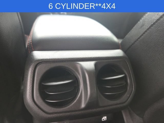 Used 2022 Jeep Gladiator Rubicon w/ Cold Weather Group AWD/4WD image 55