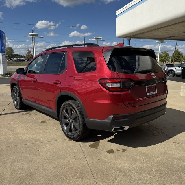 New 2025 Honda Pilot Sport image 5