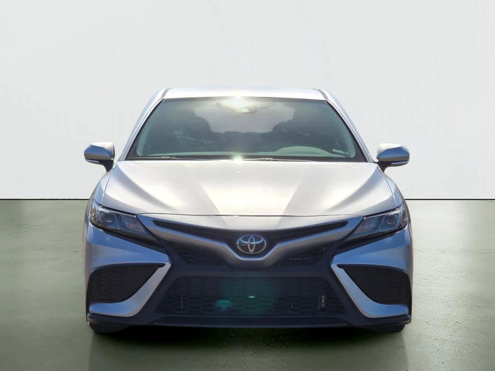 Used 2023 Toyota Camry SE FWD image 8