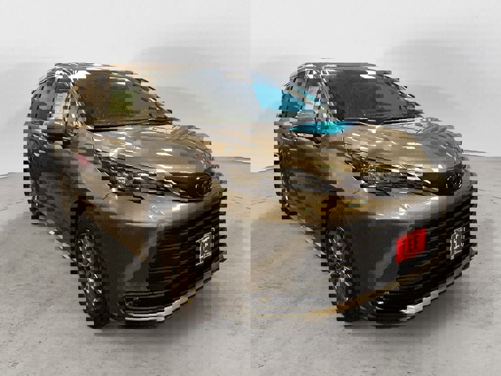 New 2026 Toyota Sienna XLE image 7