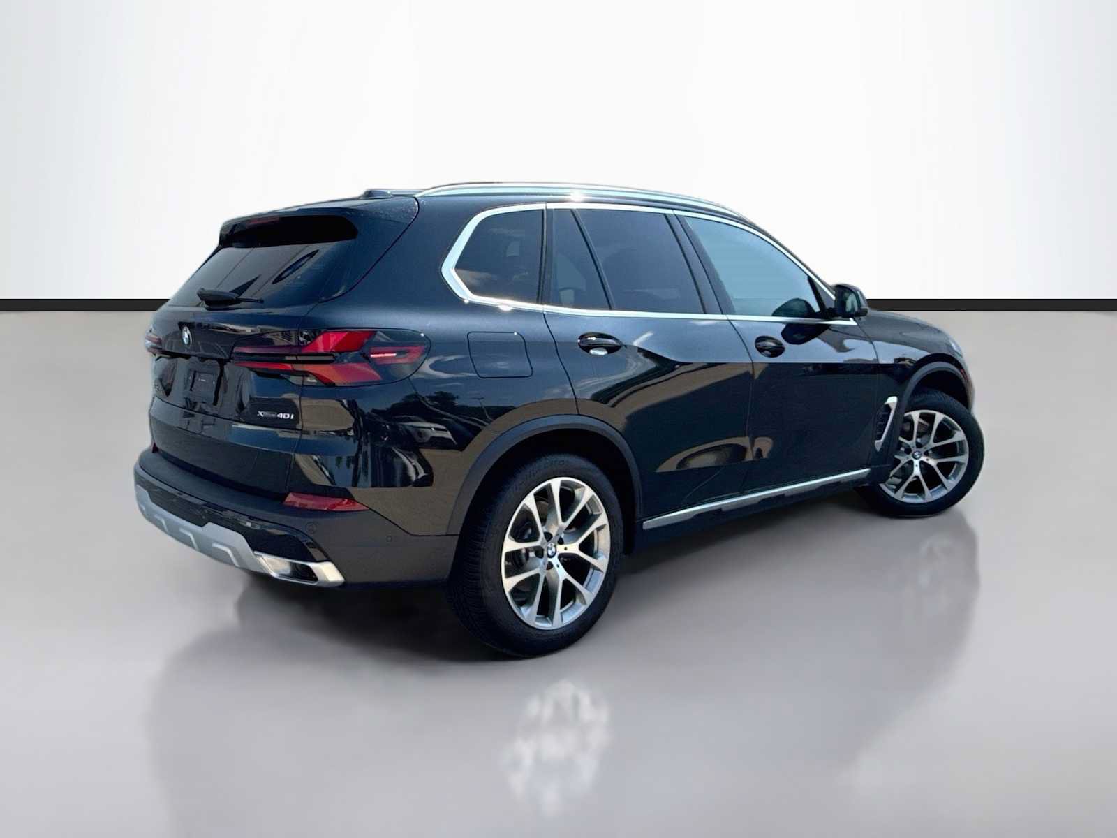 Used 2026 BMW X5 xDrive40i AWD/4WD image 3