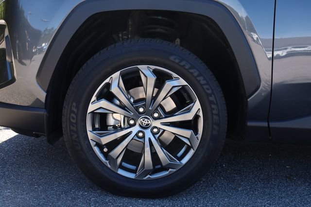Used 2025 Toyota RAV4 Limited w/ Advanced Technology Package image 16