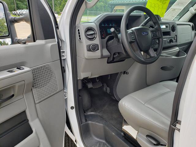 Used 2022 Ford E-350 and Econoline 350 Super Duty w/ Power Windows & Locks Group image 12