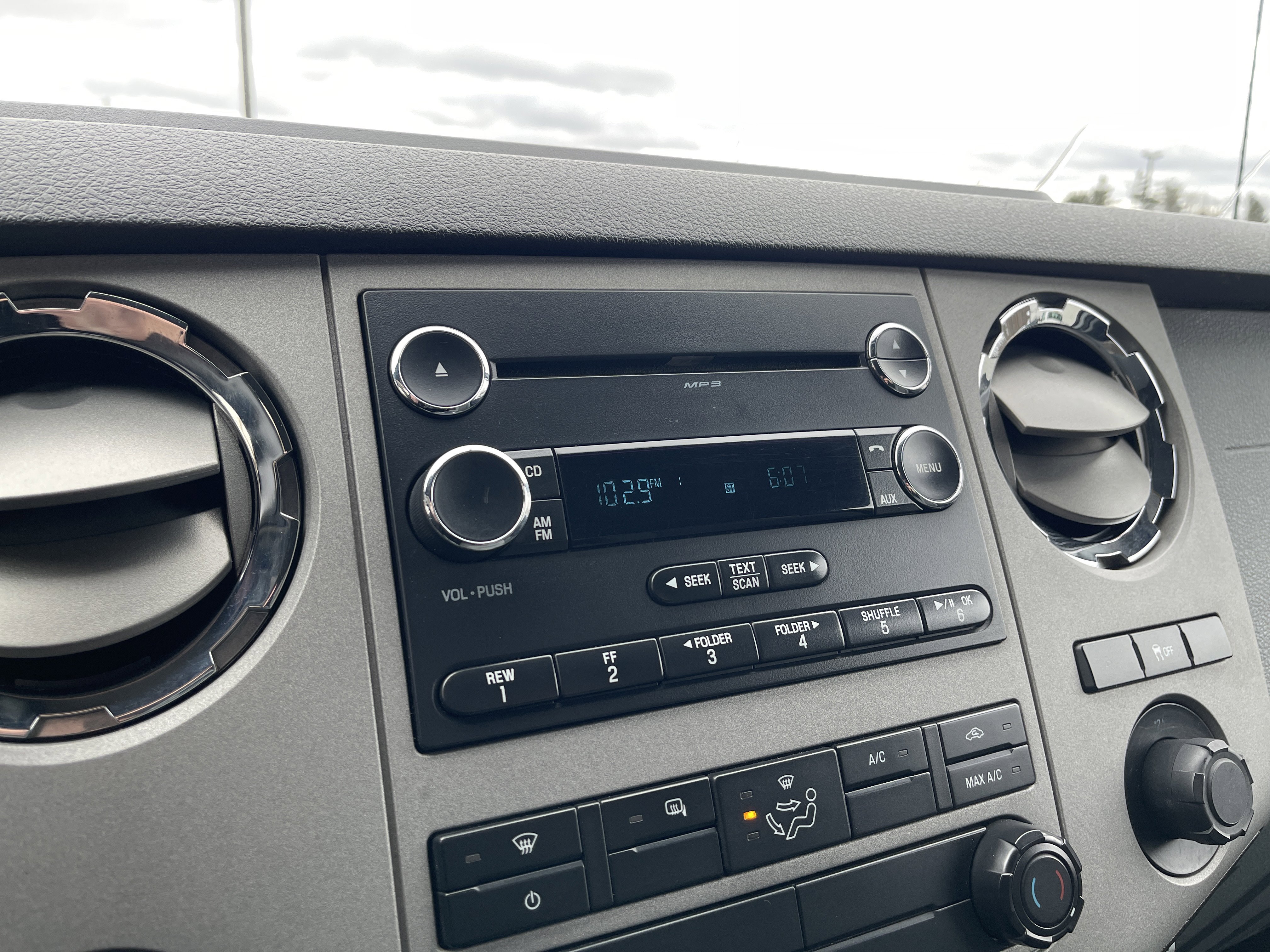 Used 2015 Ford F350 XLT image 16