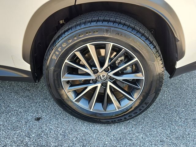 Used 2024 Lexus NX 250 FWD w/ Towing Package (2000 Lbs) image 8