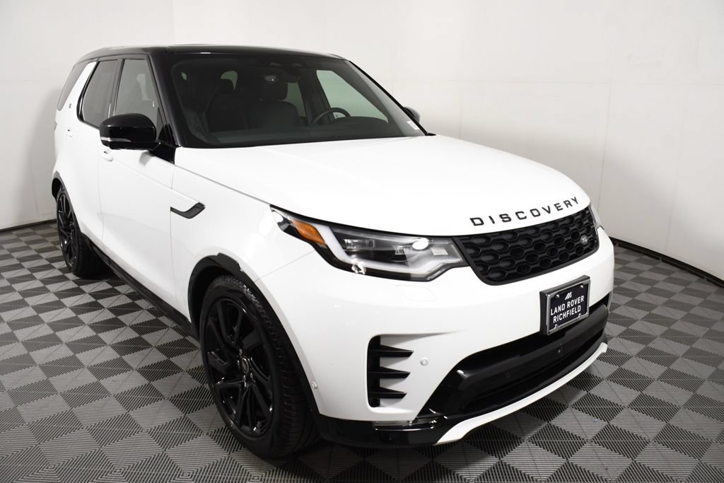 Used 2025 Land Rover Discovery Dynamic SE AWD/4WD image 9