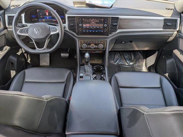 Used 2022 Volkswagen Atlas SE w/ Panoramic Sunroof Package image 18