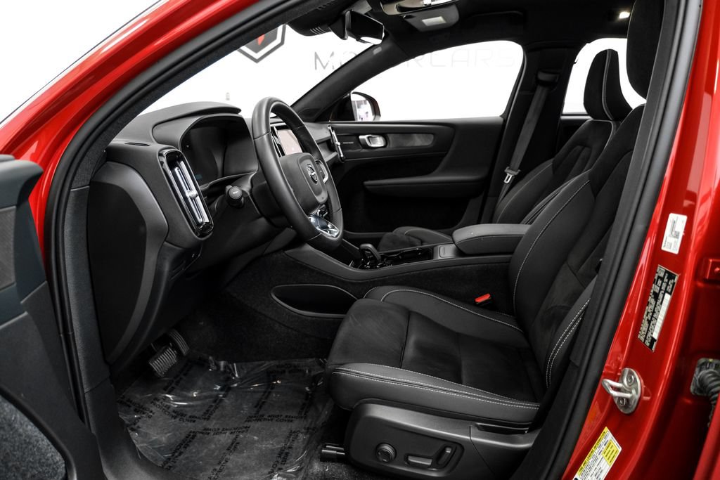 Used 2023 Volvo C40 P8 Recharge Ultimate w/ Protection Package Premier AWD/4WD image 4