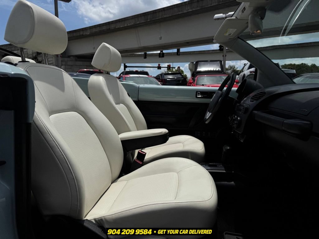 Used 2010 Volkswagen Beetle Final Edition FWD image 26
