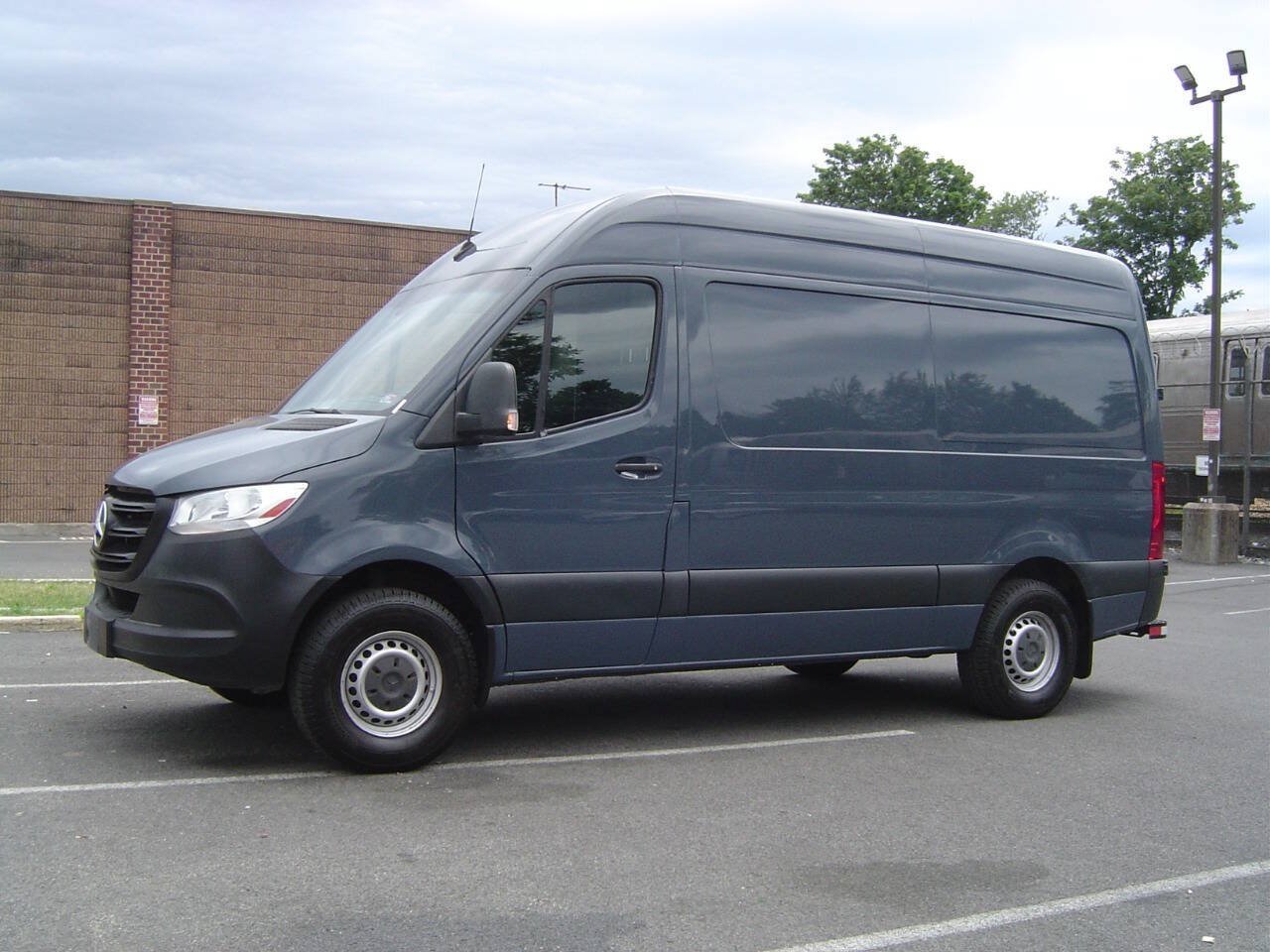 Used 2019 Mercedes-Benz Sprinter 144 image 1