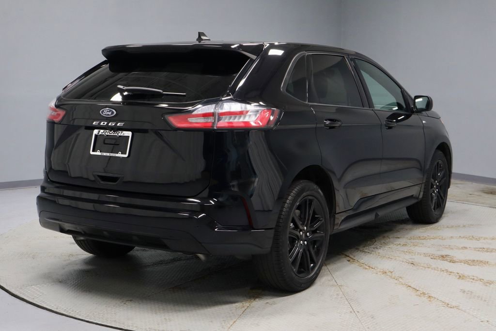 Certified 2024 Ford Edge ST-Line AWD/4WD image 11