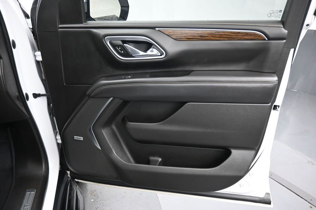 Used 2021 Chevrolet Suburban Premier AWD/4WD image 56
