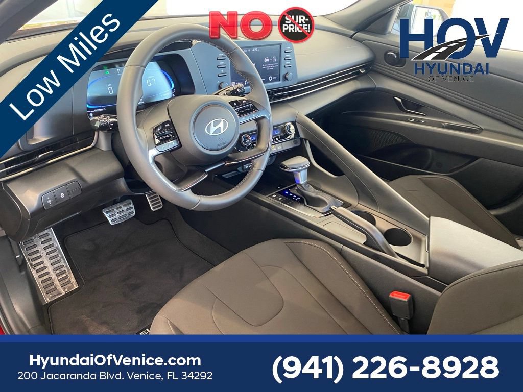 Certified 2025 Hyundai Elantra Sport FWD image 15