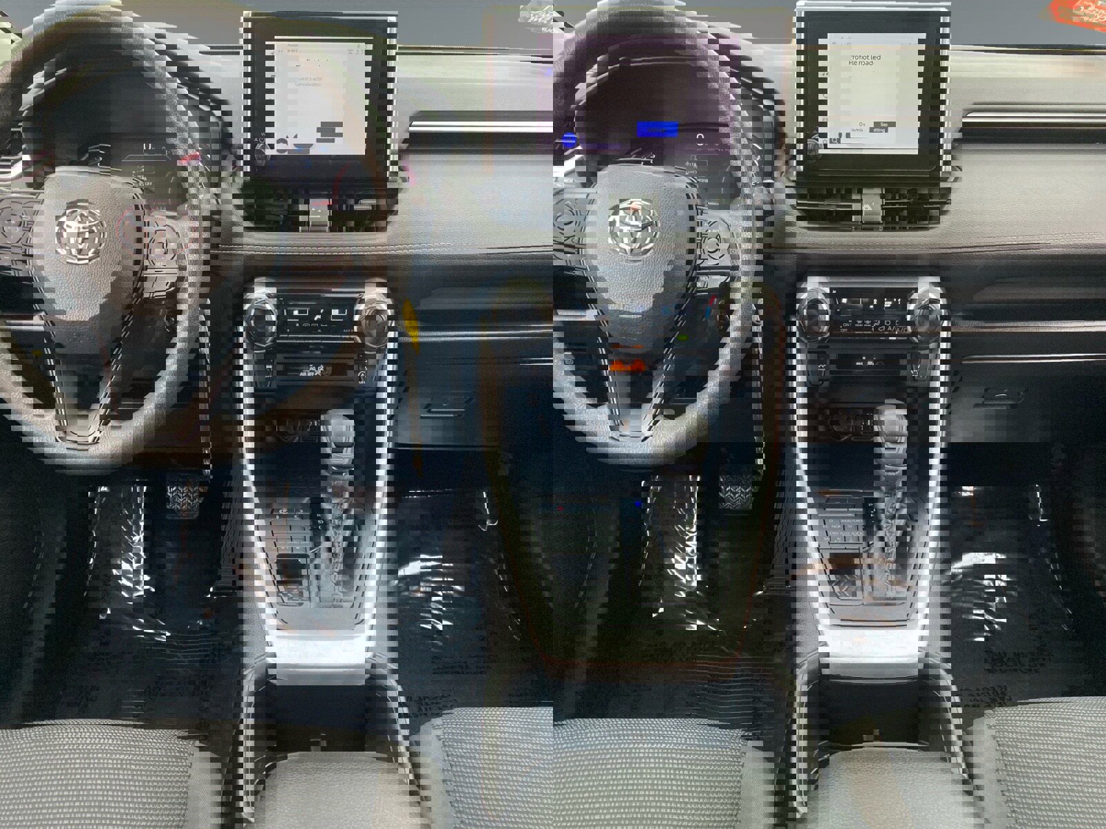 Used 2023 Toyota RAV4 LE image 11