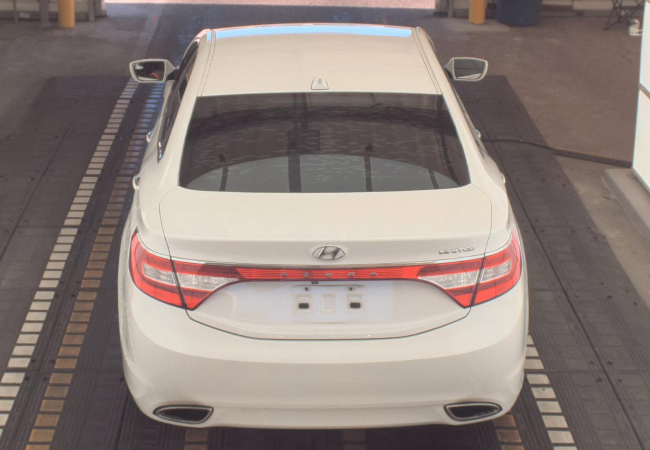 Used 2014 Hyundai Azera Limited image 3