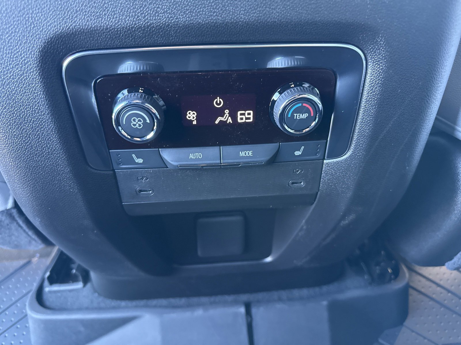 New 2025 Chevrolet Tahoe Premier image 17