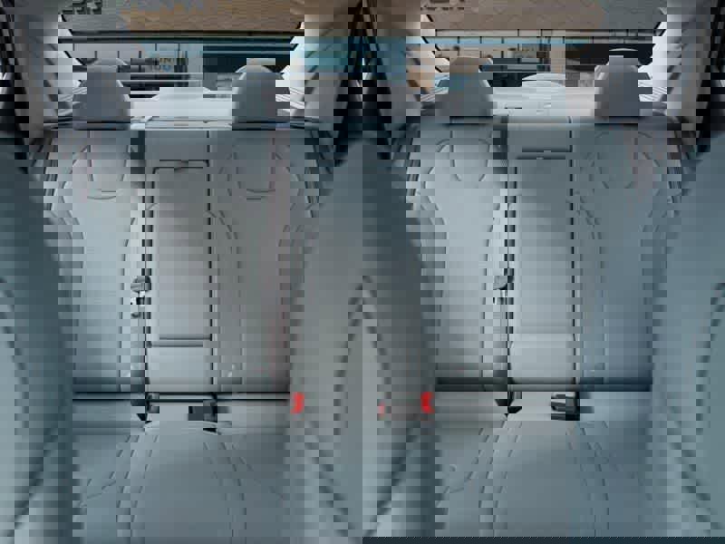 New 2025 Hyundai Elantra Limited image 12