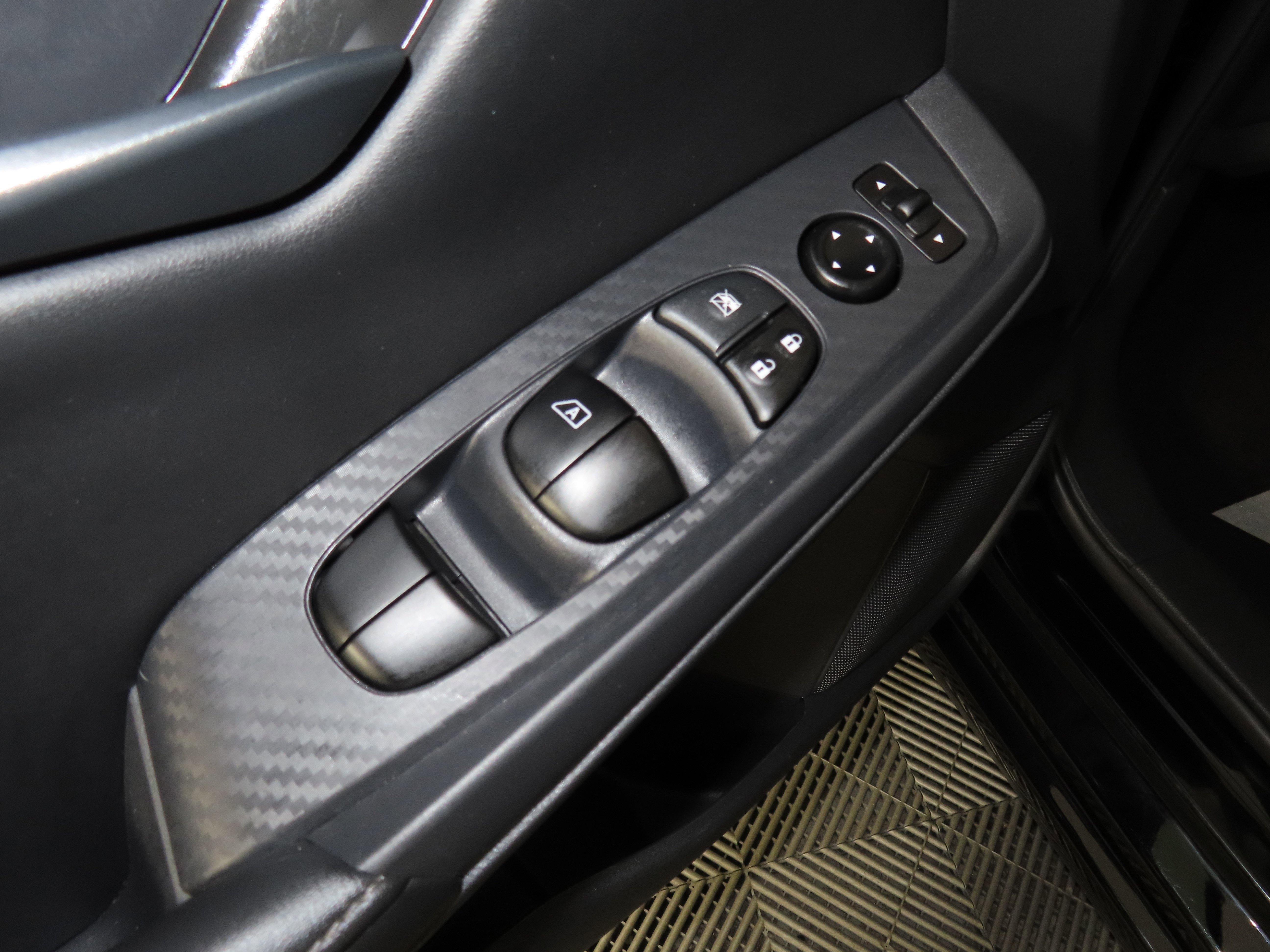 Certified 2025 Nissan Sentra S image 39