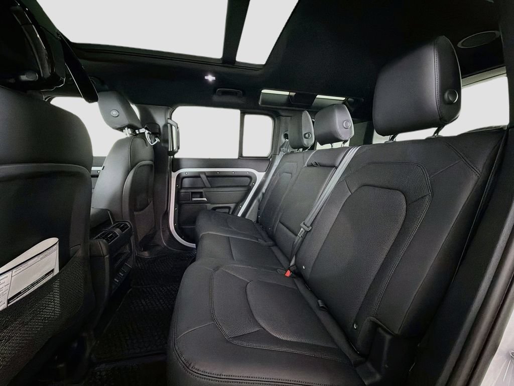 New 2026 Land Rover Defender 110 X-Dynamic SE AWD/4WD image 26