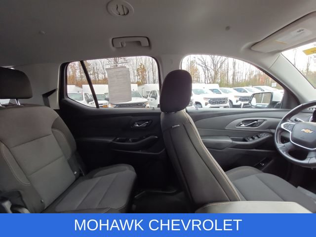 Used 2020 Chevrolet Traverse LT w/ Driver Confidence II Package AWD/4WD image 16